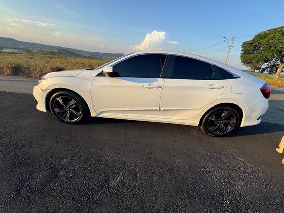 HONDA CIVIC 2.0 16V FLEXONE SPORT 4P CVT HONDA CIVIC 2.0 16V FLEXONE SPORT 4P CVT